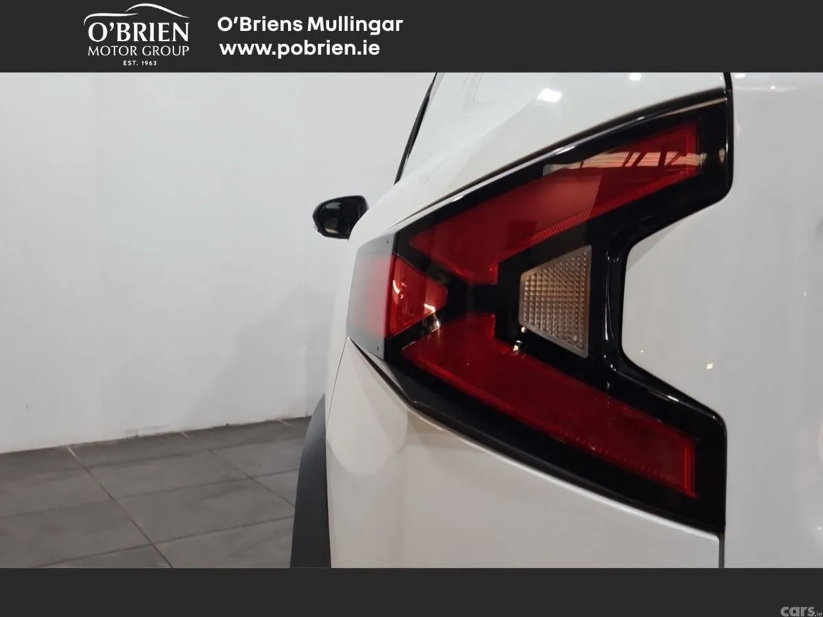 Dacia Duster SUV, Petrol Hybrid, 2026, White