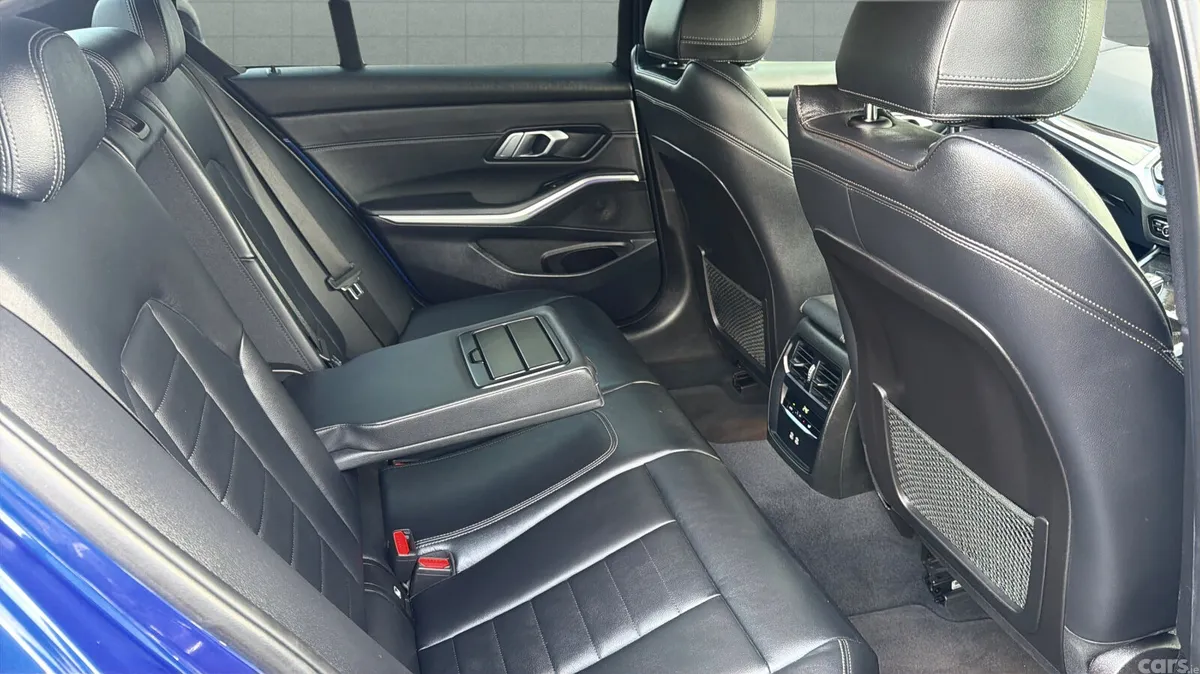 BMW 3-Series Saloon, Diesel, 2021, Blue
