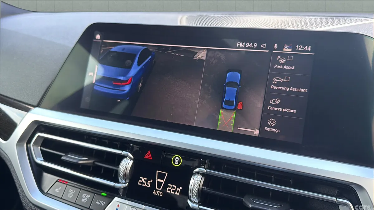 BMW 3-Series Saloon, Diesel, 2021, Blue