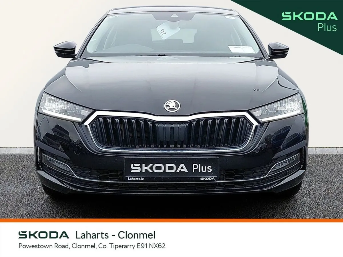 Skoda Octavia Saloon, Diesel, 2024, Black