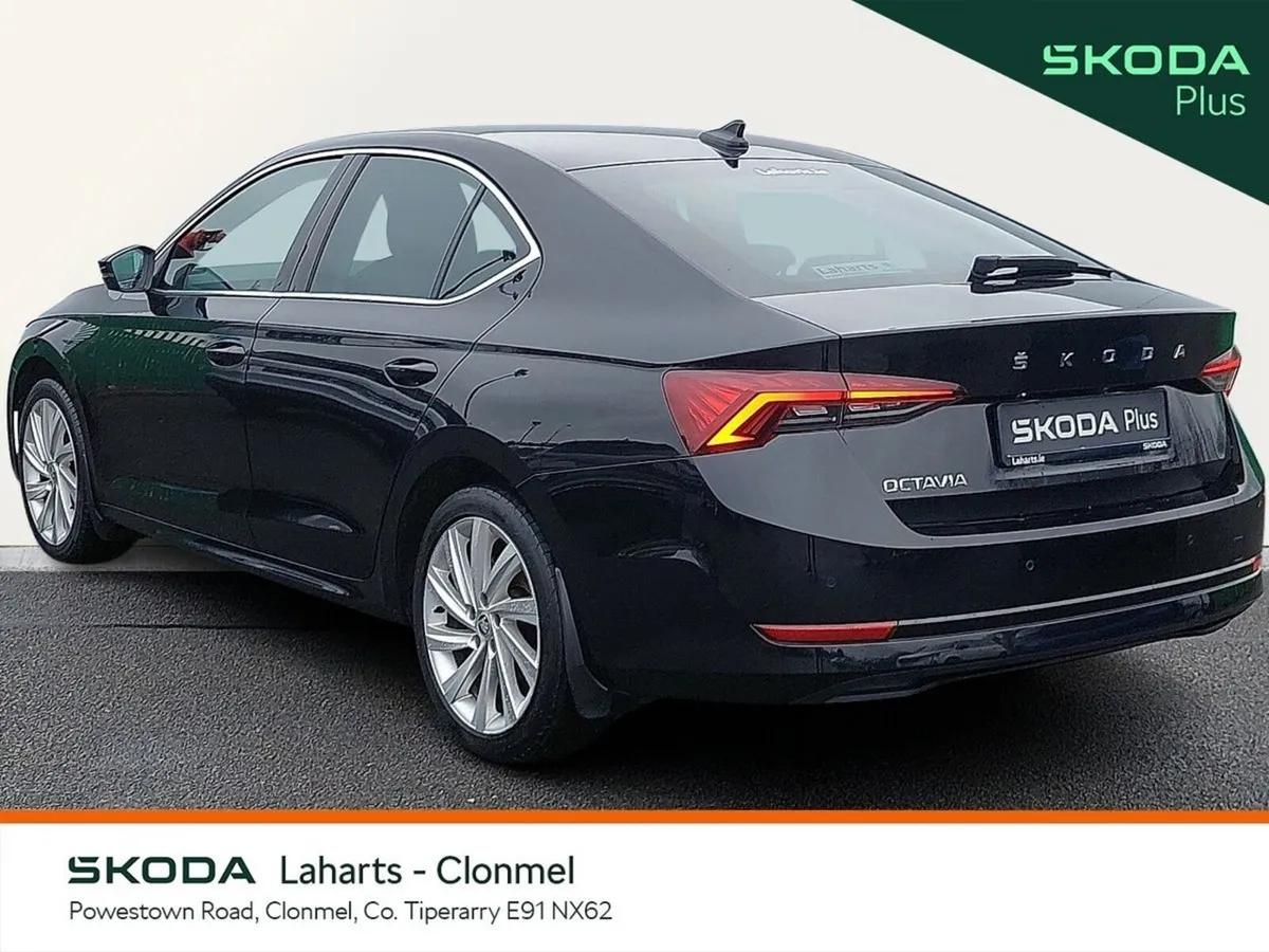 Skoda Octavia Saloon, Diesel, 2024, Black