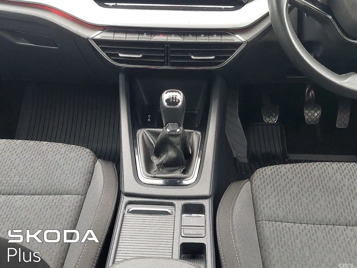 Skoda Octavia Saloon, Diesel, 2024, Black