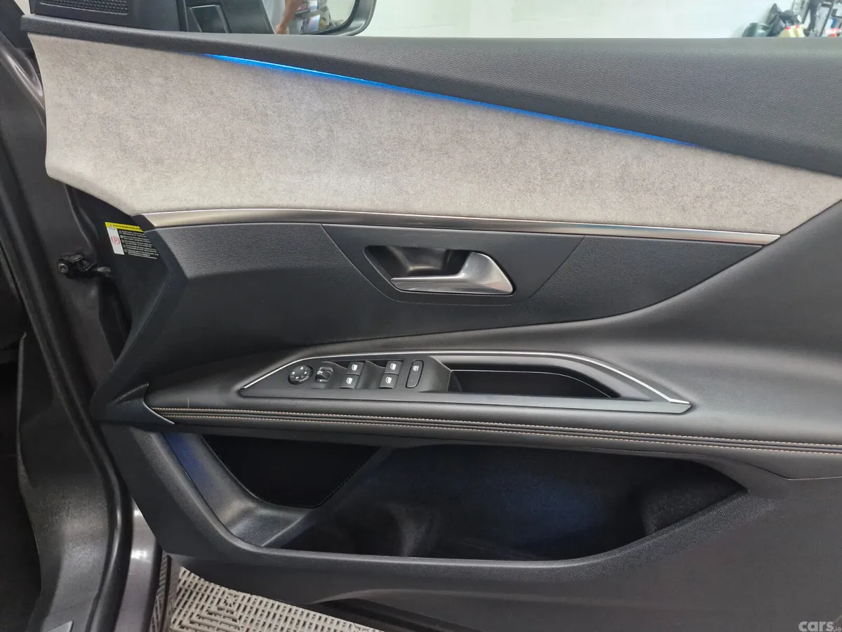Peugeot 3008 MPV, Diesel, 2024, Grey