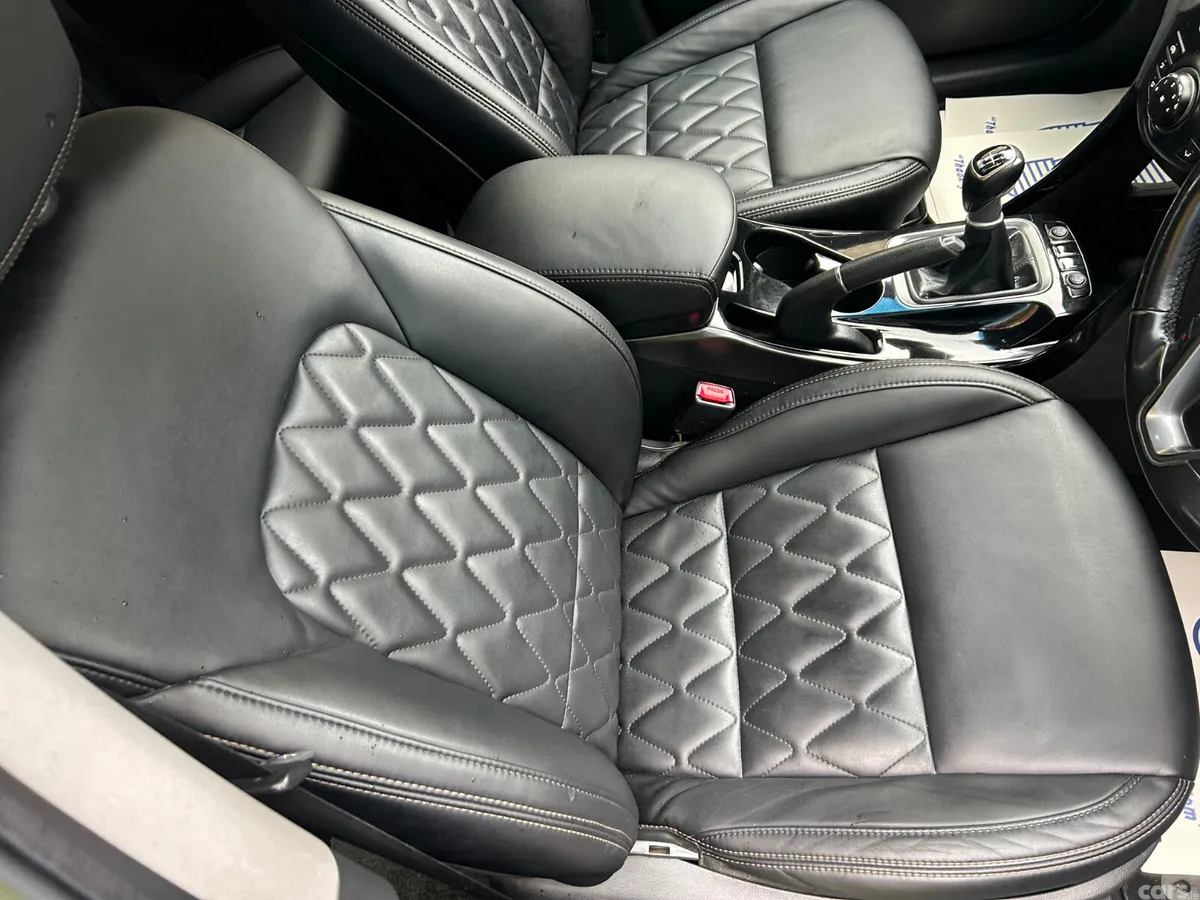 Hyundai Santa Fe SUV, Diesel, 2014, Silver