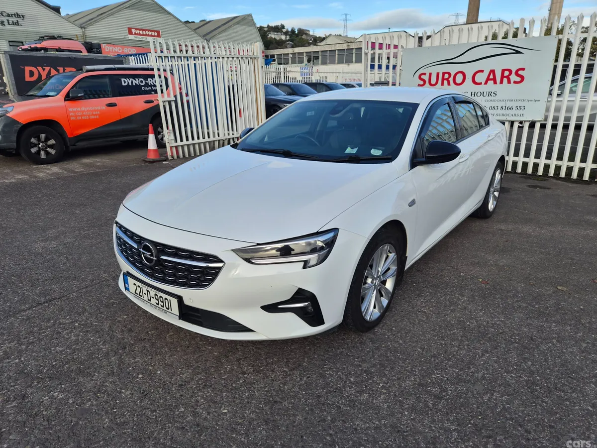 Opel Insignia Hatchback, Diesel, 2022, White