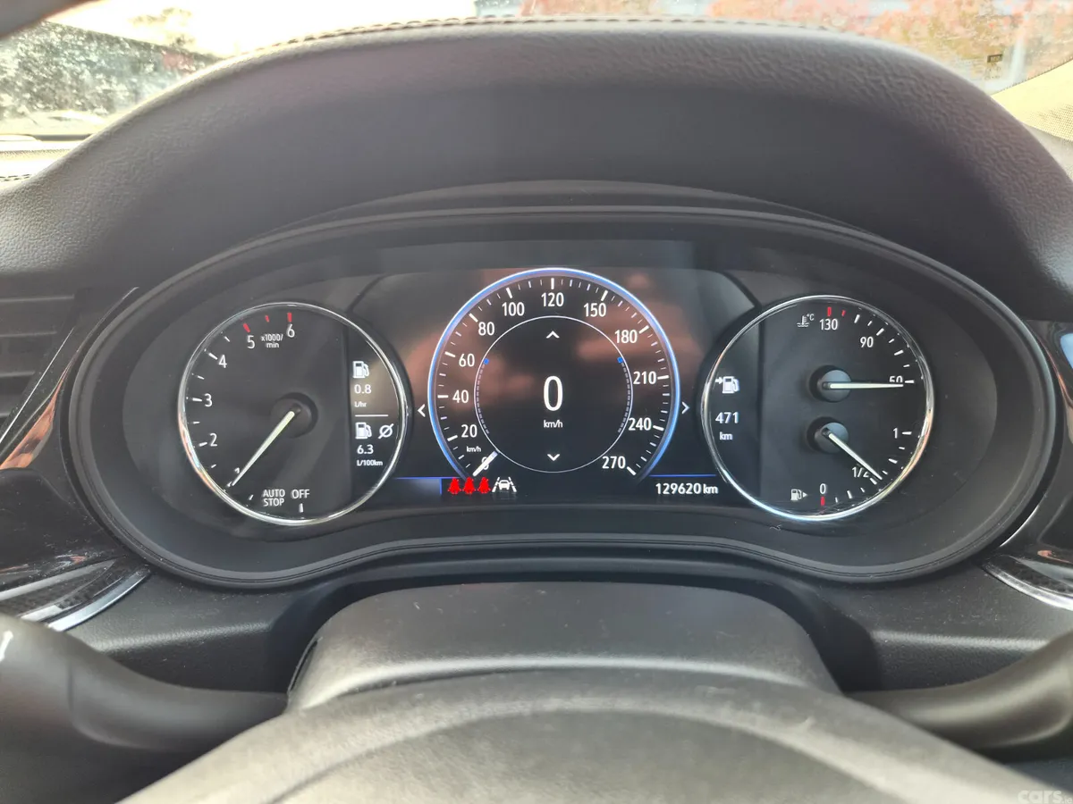Opel Insignia Hatchback, Diesel, 2022, White