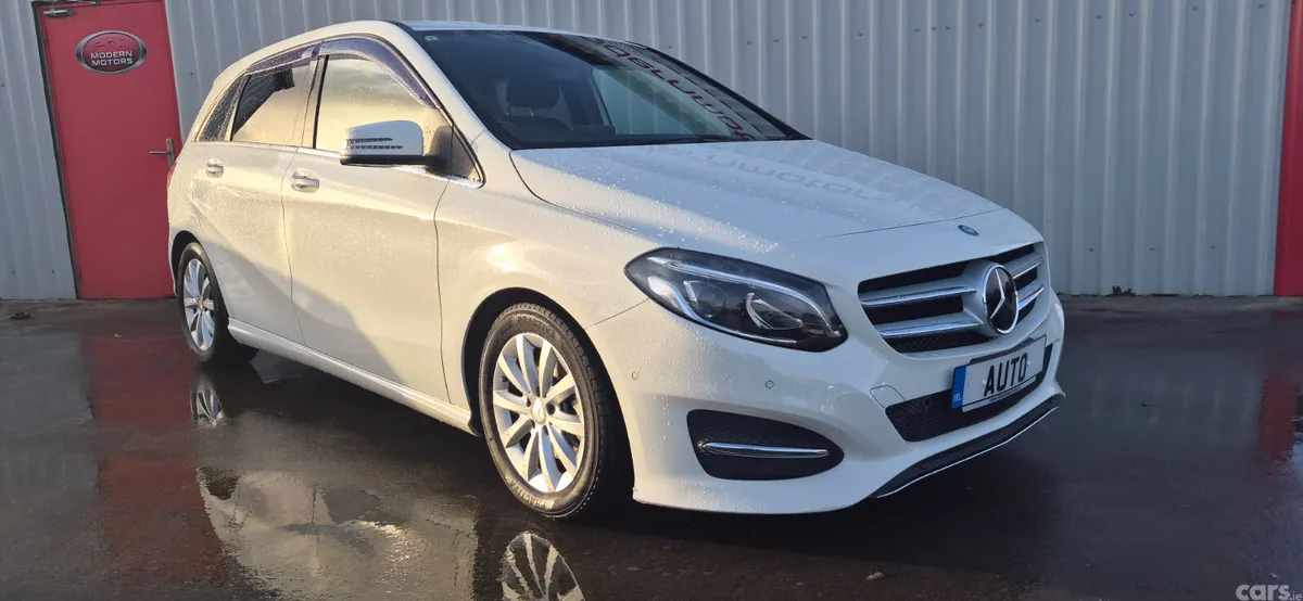 Mercedes-Benz B-Class MPV, Petrol, 2015, White