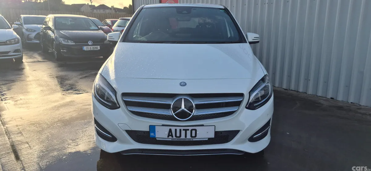 Mercedes-Benz B-Class MPV, Petrol, 2015, White