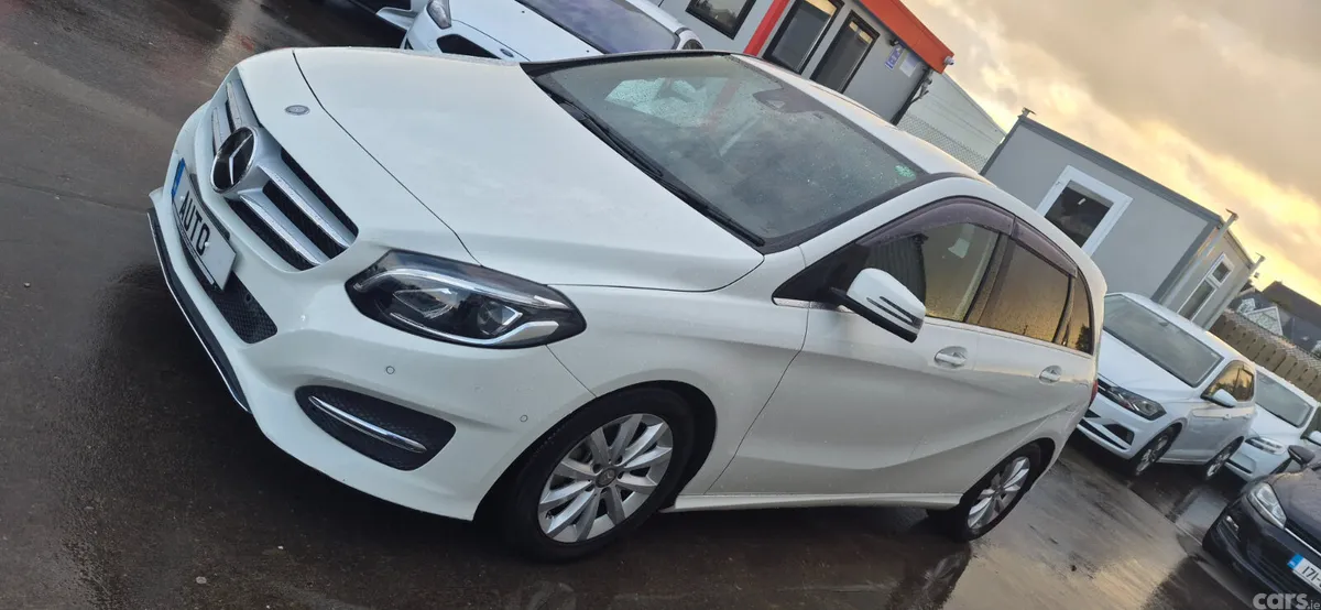 Mercedes-Benz B-Class MPV, Petrol, 2015, White