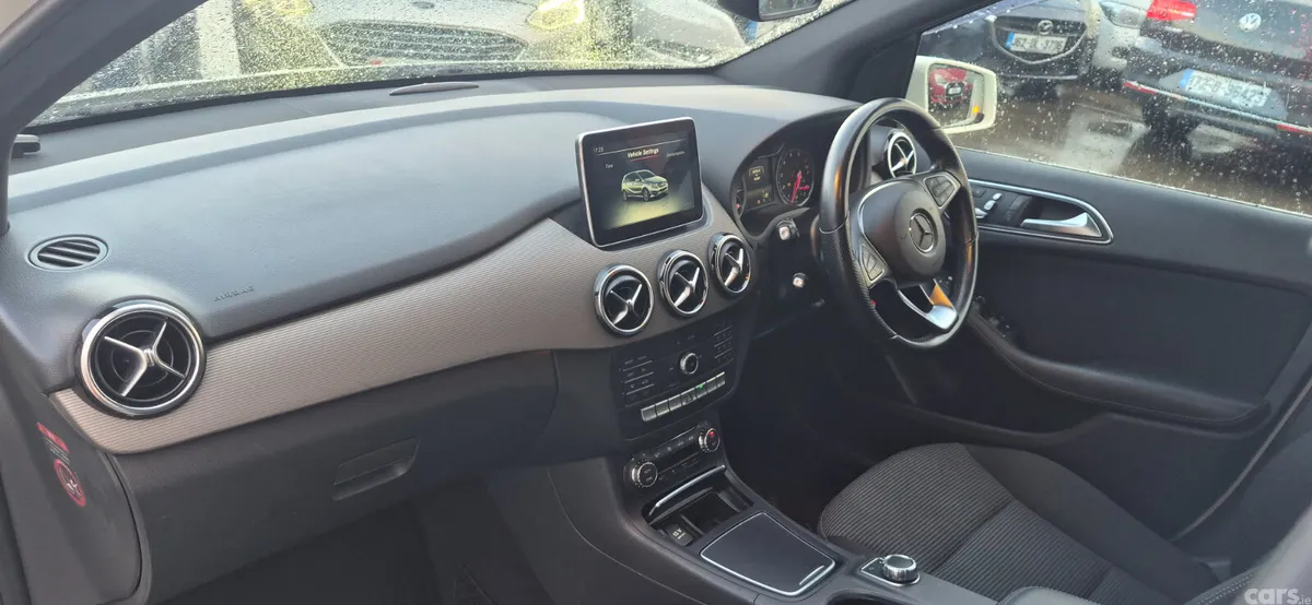Mercedes-Benz B-Class MPV, Petrol, 2015, White