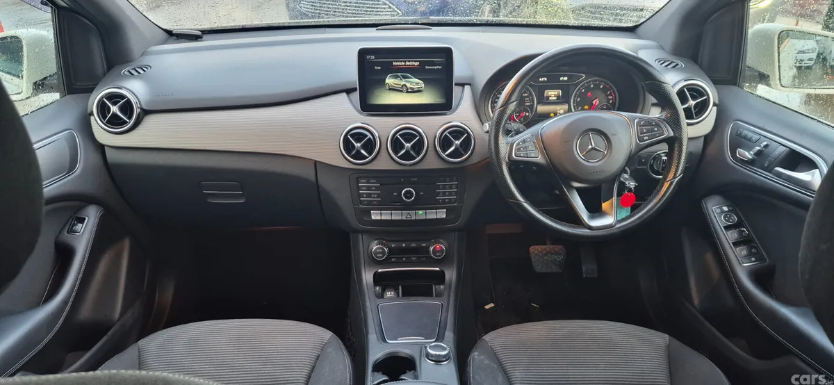 Mercedes-Benz B-Class MPV, Petrol, 2015, White