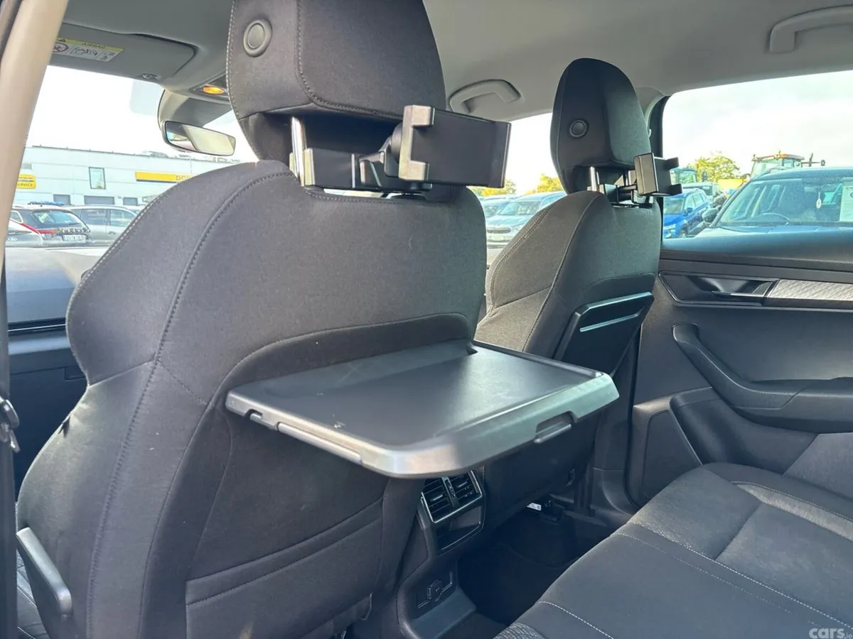 Skoda Karoq Estate, Diesel, 2024, Grey