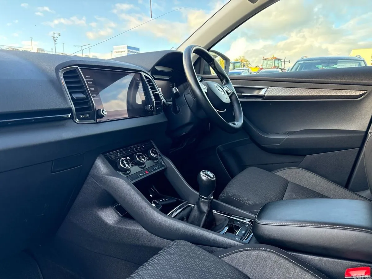 Skoda Karoq Estate, Diesel, 2024, Grey