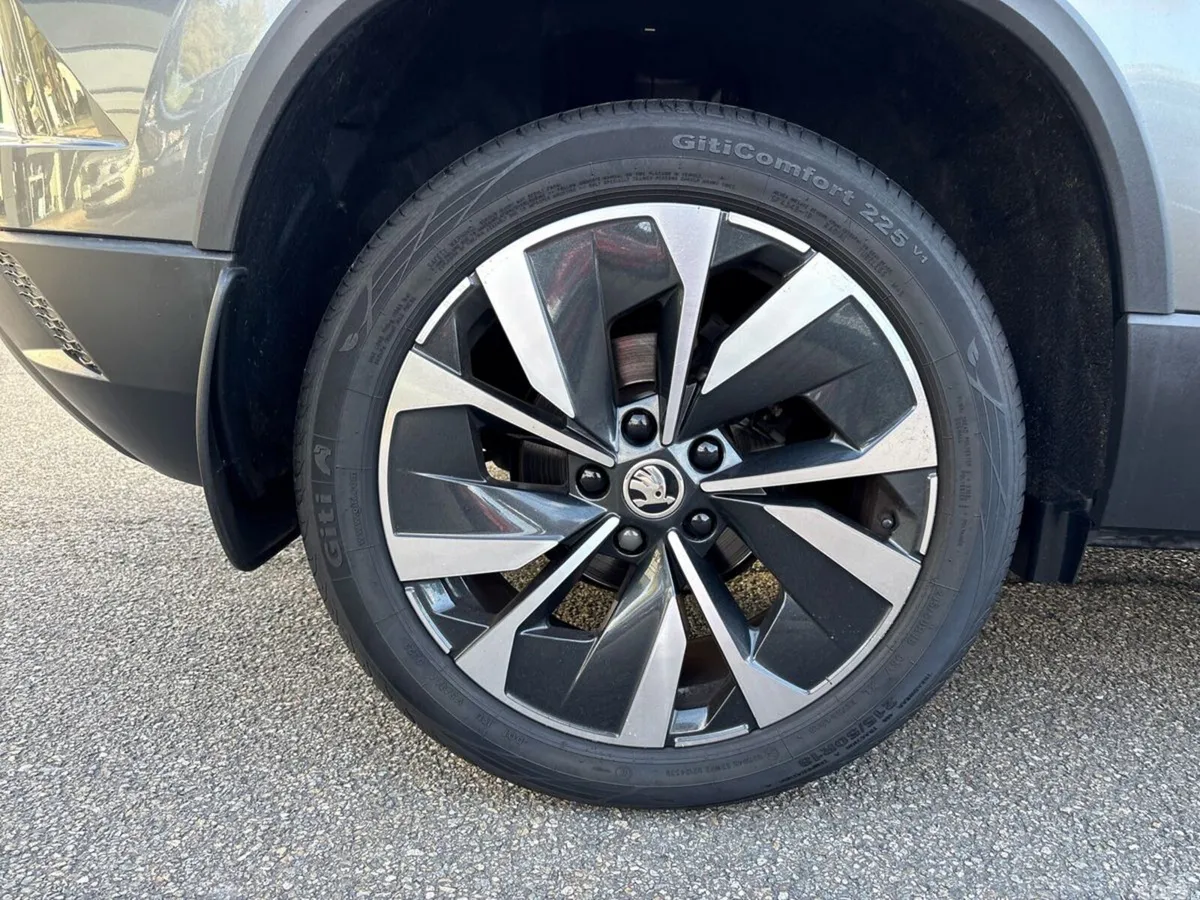 Skoda Karoq Estate, Diesel, 2024, Grey