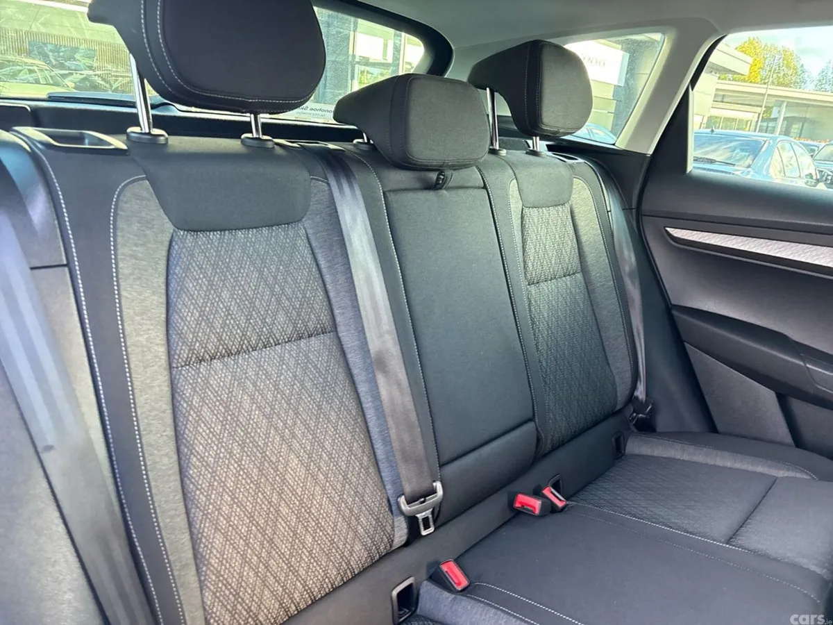 Skoda Karoq Estate, Diesel, 2024, Grey