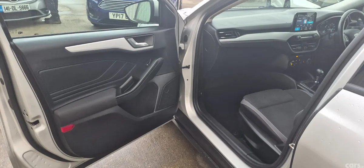 Ford Focus Hatchback, Diesel, 2019, Silver