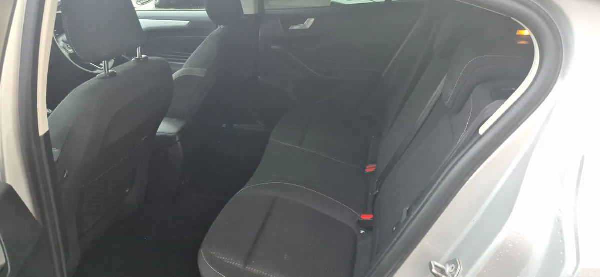 Ford Focus Hatchback, Diesel, 2019, Silver