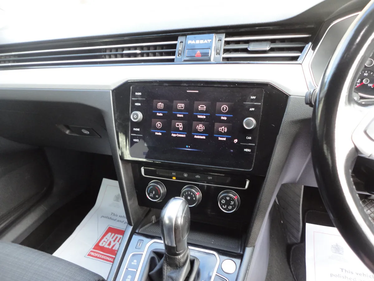 Volkswagen Passat Saloon, Diesel, 2020, Black