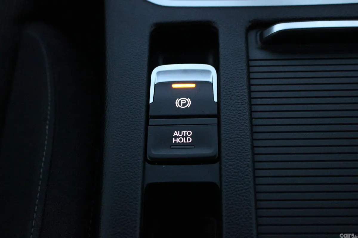 Volkswagen Passat Saloon, Diesel, 2017, Blue