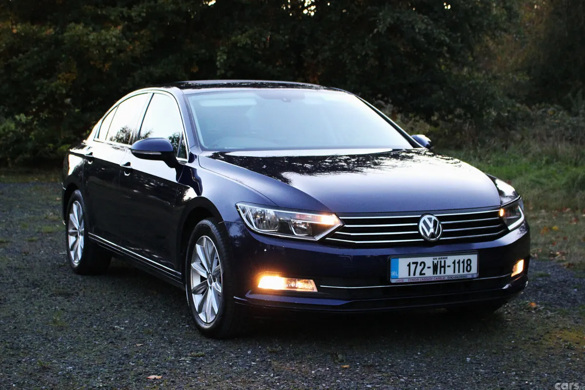 Volkswagen Passat Saloon, Diesel, 2017, Blue