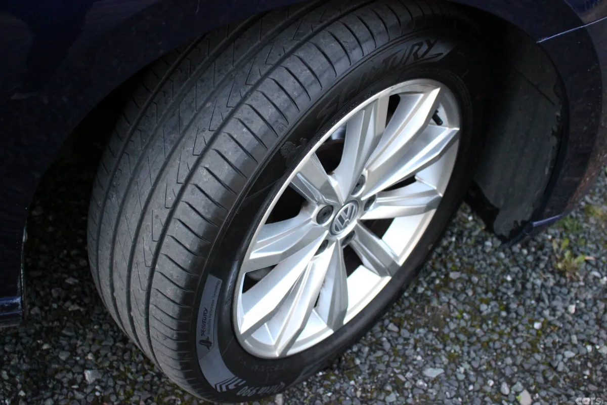 Volkswagen Passat Saloon, Diesel, 2017, Blue