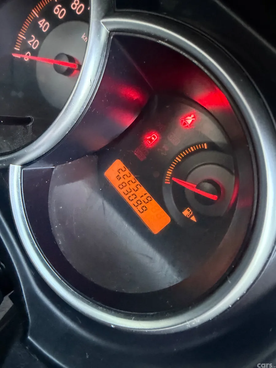 Nissan Tiida Saloon, Petrol, 2008, Grey