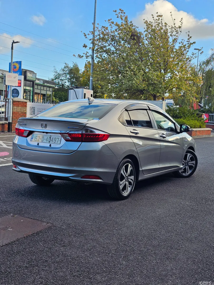 Honda Grace Saloon, Petrol Hybrid, 2015, Grey