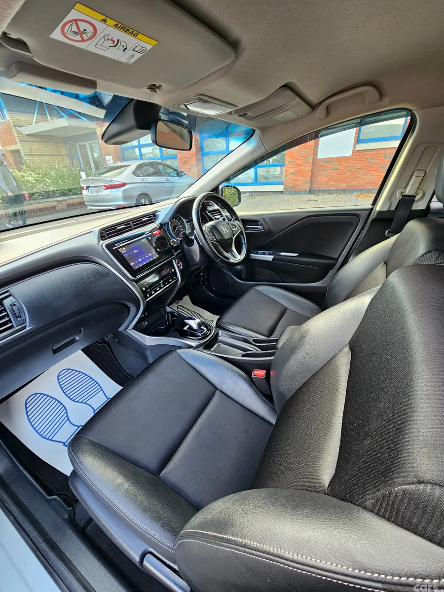 Honda Grace Saloon, Petrol Hybrid, 2015, Grey