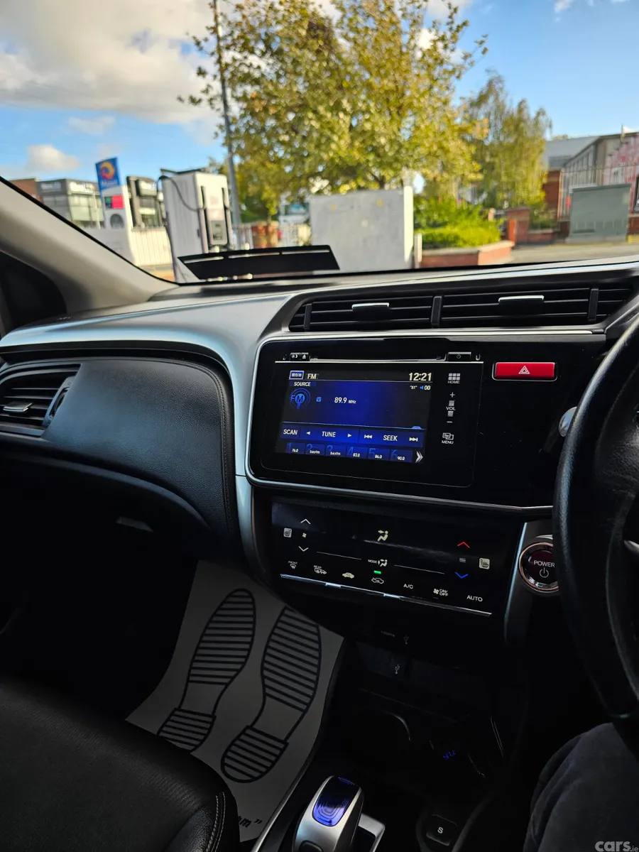Honda Grace Saloon, Petrol Hybrid, 2015, Grey