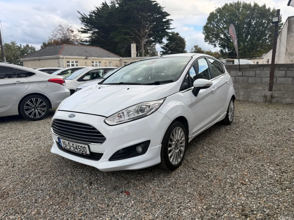 Ford Fiesta Hatchback, Petrol, 2015, White