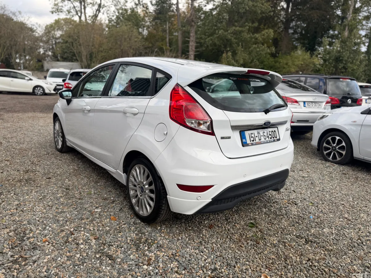 Ford Fiesta Hatchback, Petrol, 2015, White