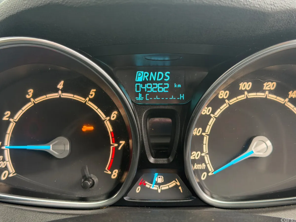 Ford Fiesta Hatchback, Petrol, 2015, White