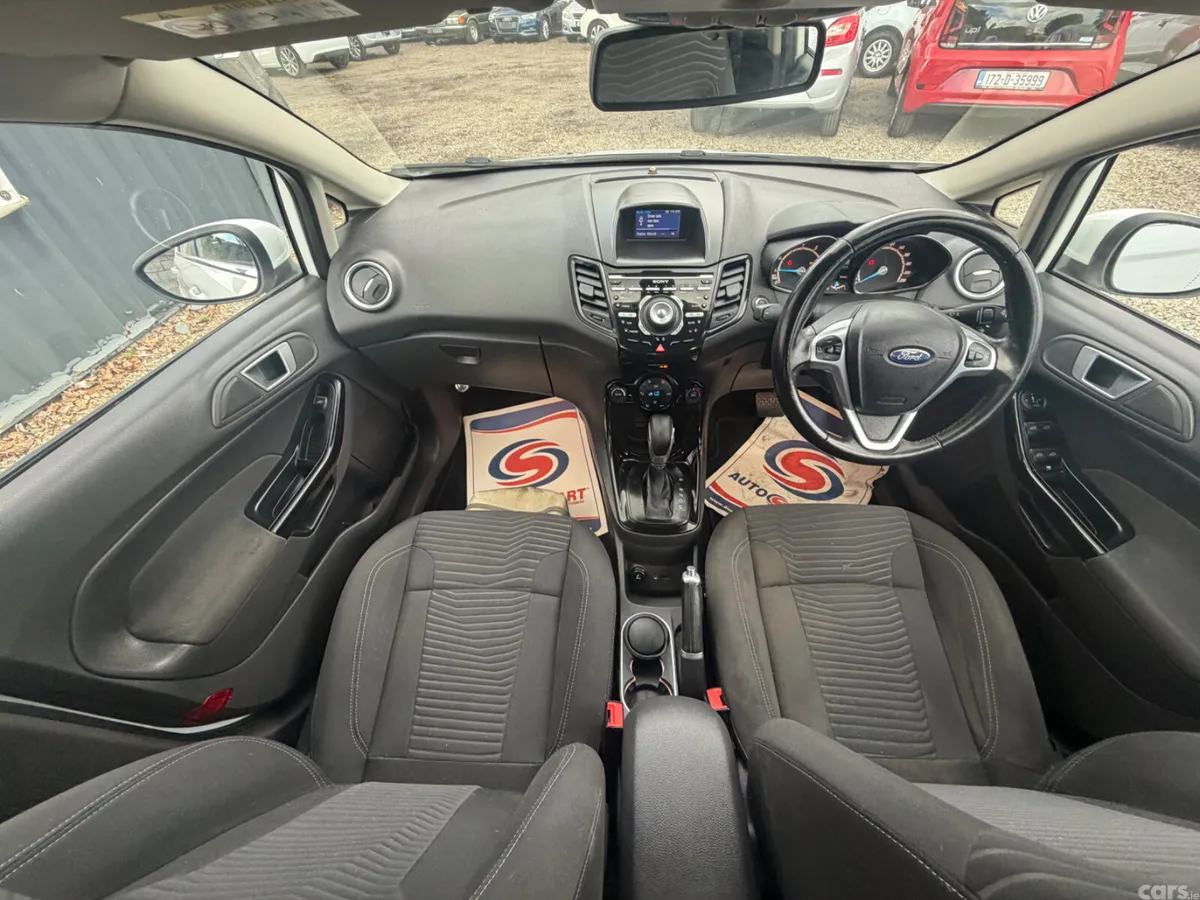 Ford Fiesta Hatchback, Petrol, 2015, White