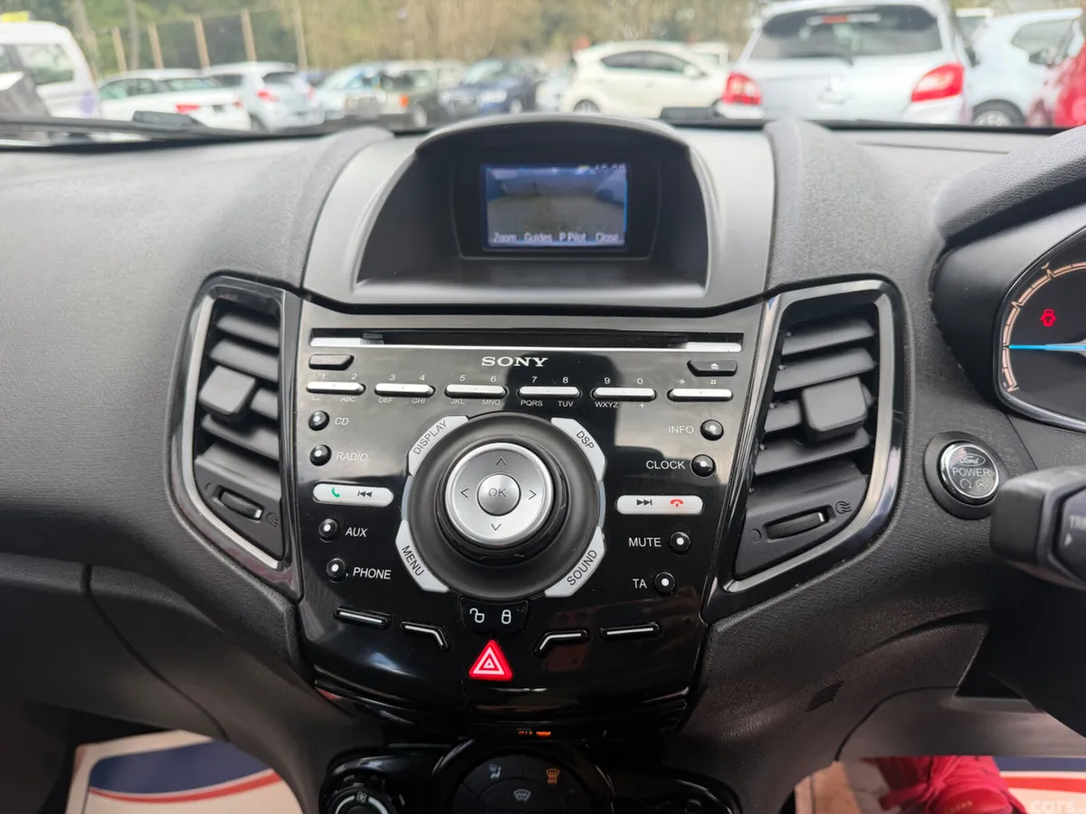 Ford Fiesta Hatchback, Petrol, 2015, White