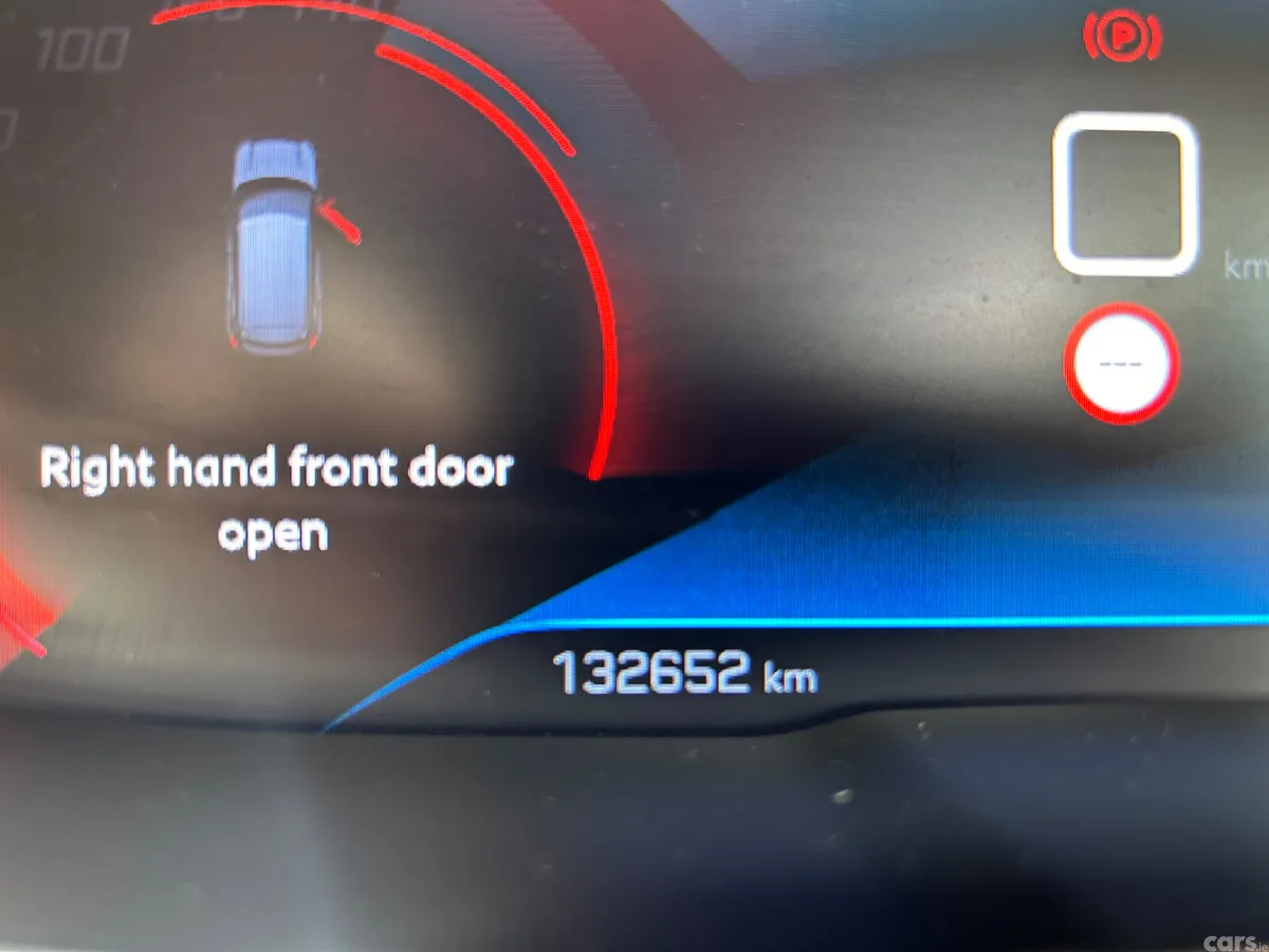 Peugeot 3008 Hatchback, Petrol, 2020, Red