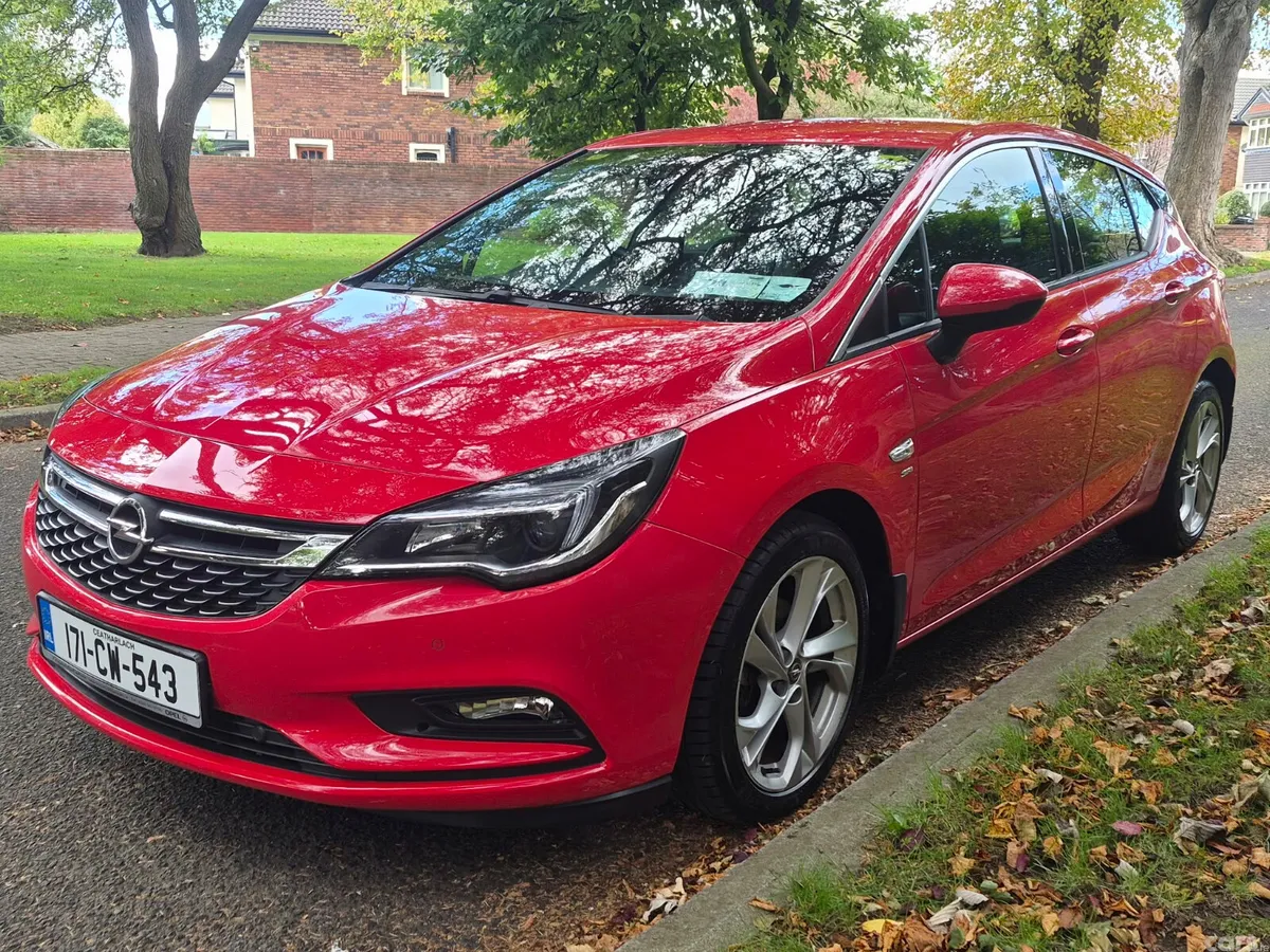 Opel Astra Hatchback, Diesel, 2017, Red