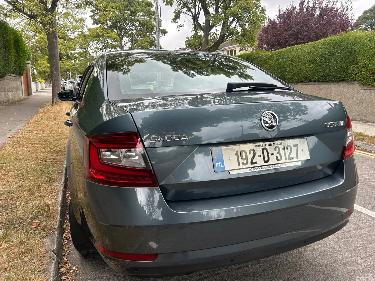 Skoda Octavia Saloon, Diesel, 2019, Black