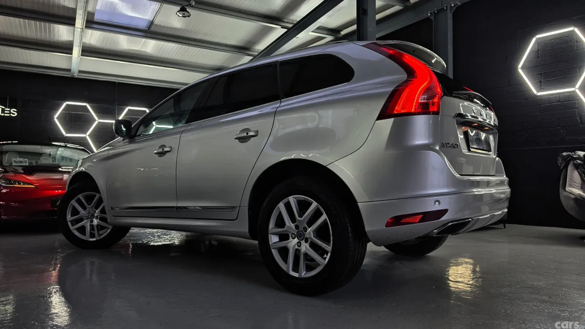 Volvo XC60 SUV, Diesel, 2016, Silver