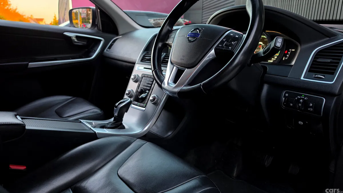Volvo XC60 SUV, Diesel, 2016, Silver