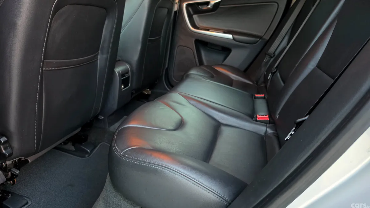 Volvo XC60 SUV, Diesel, 2016, Silver