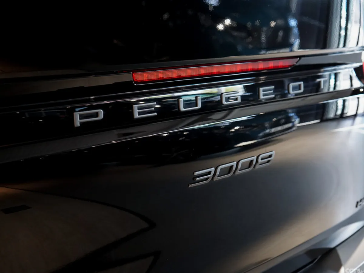 Peugeot 3008 MPV, Petrol Hybrid, 2026, Black