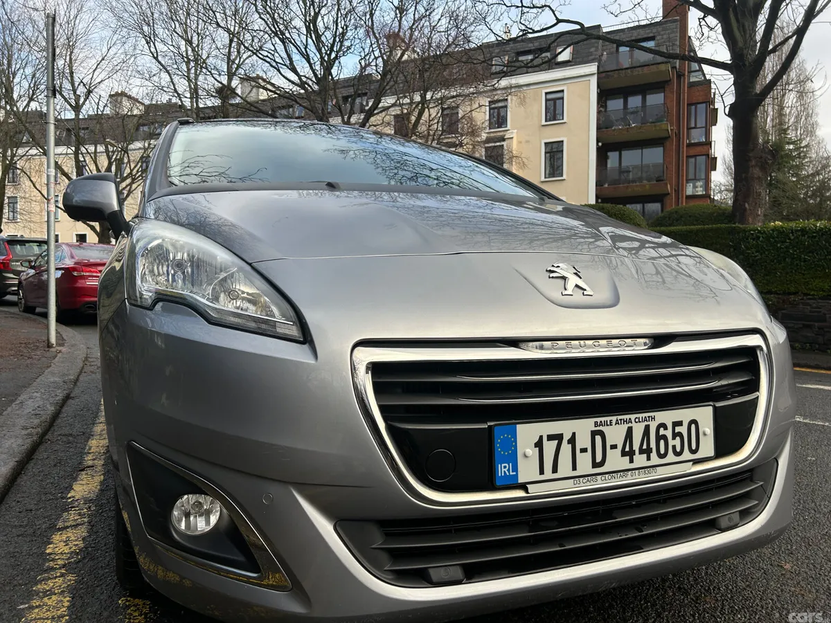 Peugeot 5008 MPV, Petrol, 2017, Grey