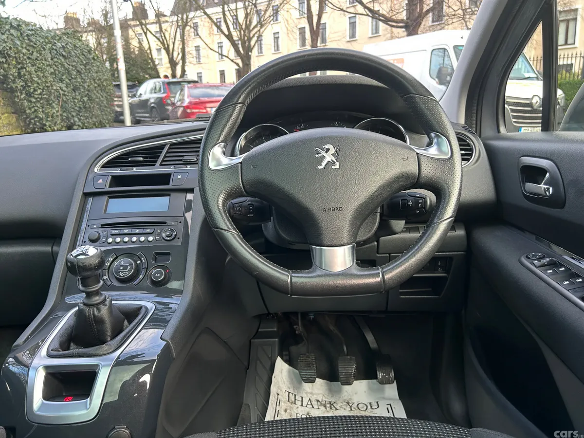 Peugeot 5008 MPV, Petrol, 2017, Grey