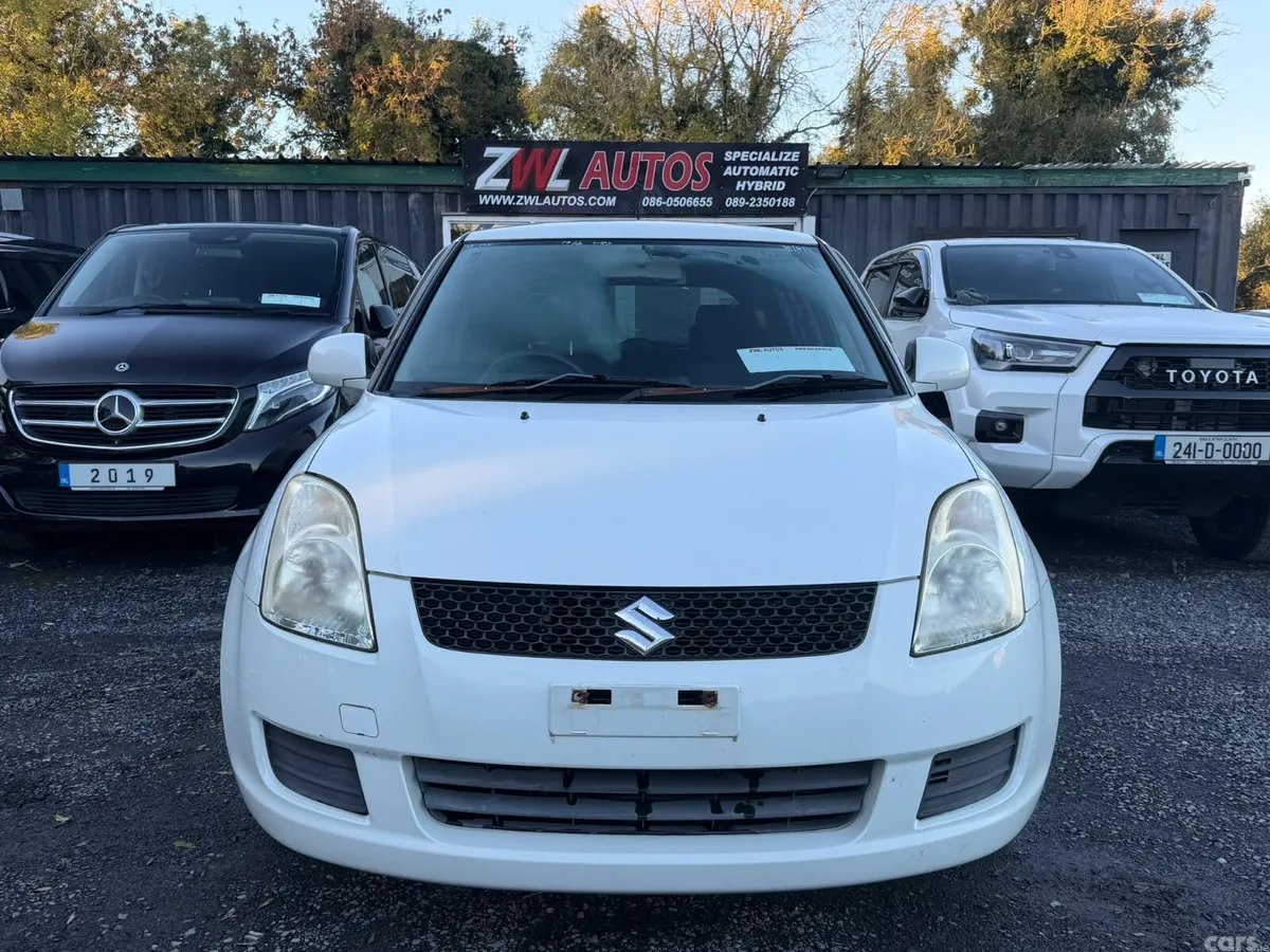 Suzuki Swift Hatchback, Petrol, 2009, White