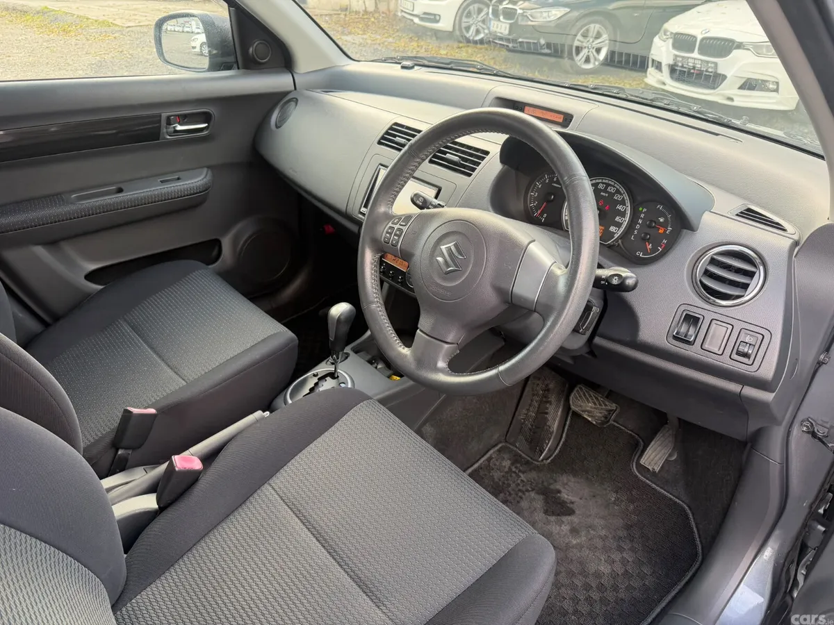 Suzuki Swift Hatchback, Petrol, 2009, Grey