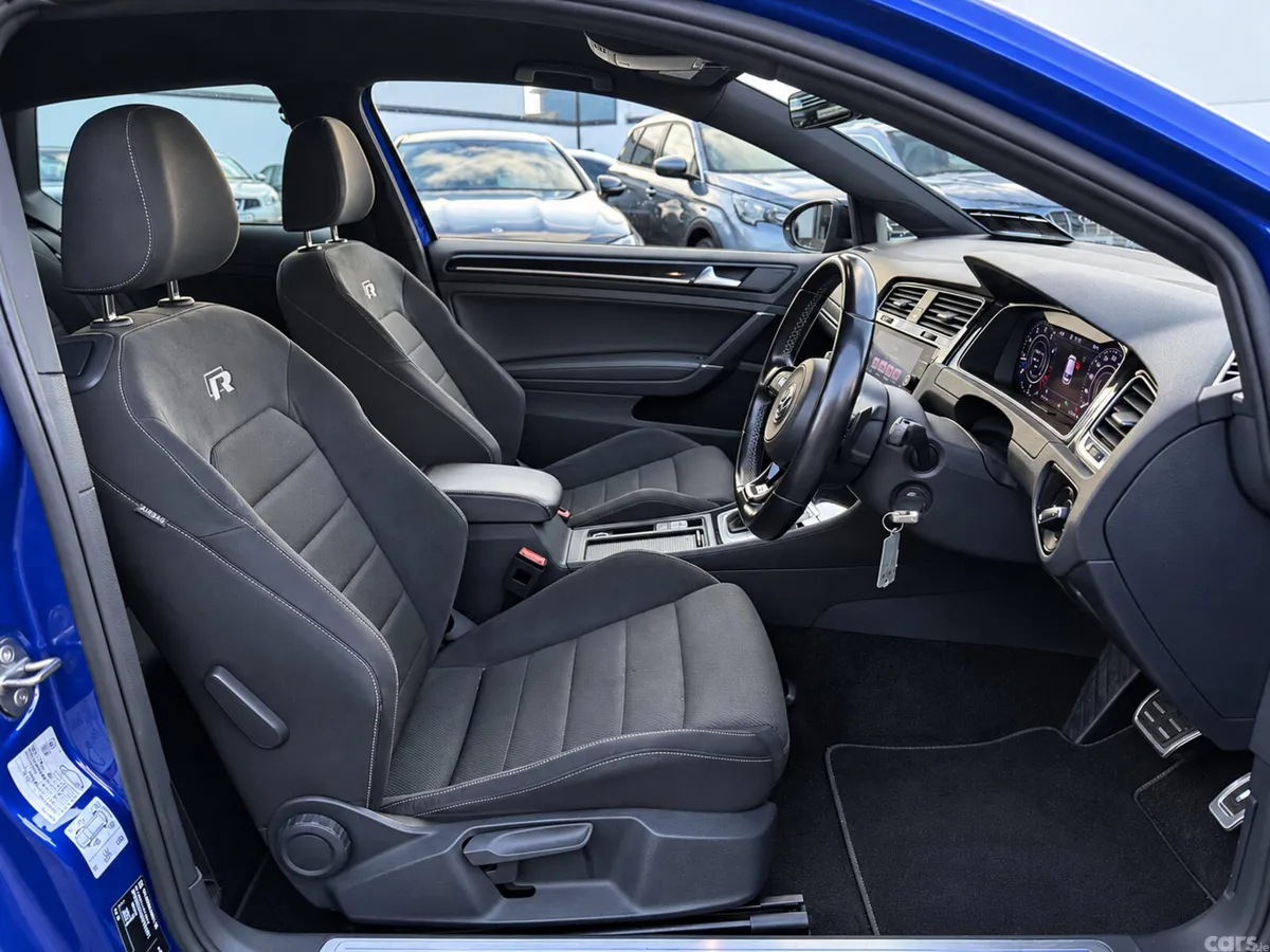 Volkswagen Golf Hatchback, Petrol, 2018, Blue