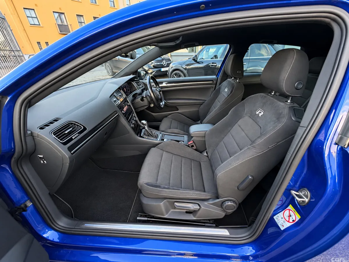 Volkswagen Golf Hatchback, Petrol, 2018, Blue