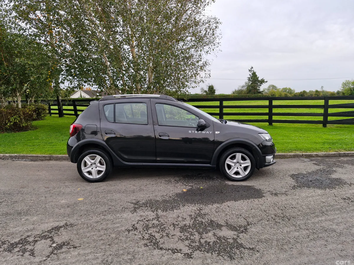 Dacia Sandero Stepway Hatchback, Diesel, 2016, Black