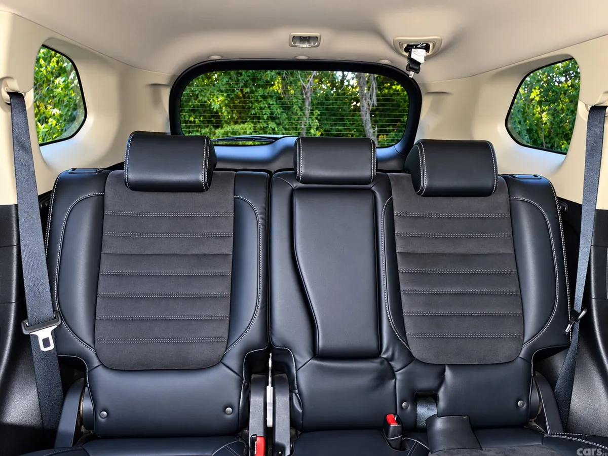 Mitsubishi Outlander SUV, Petrol Plug-in Hybrid, 2018, Black