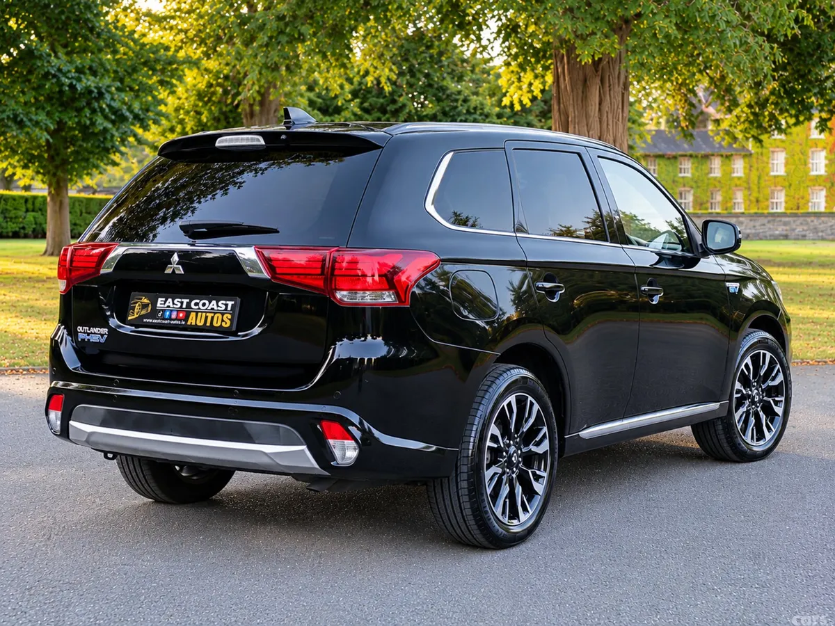 Mitsubishi Outlander SUV, Petrol Plug-in Hybrid, 2018, Black
